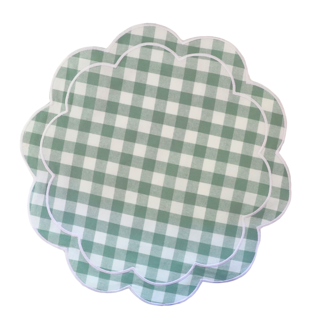 gingham scalloped placemat