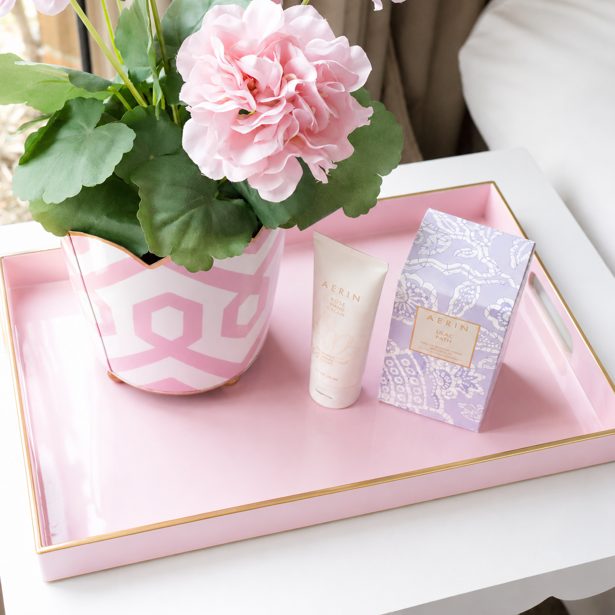pink tray